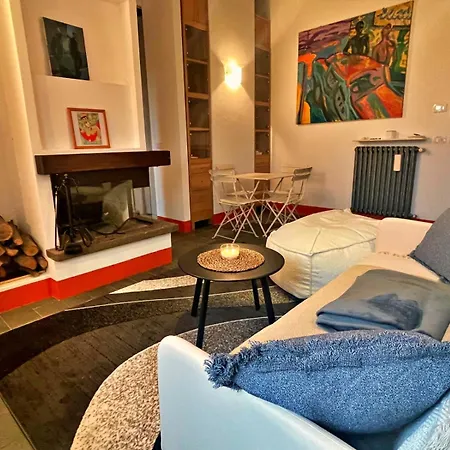 Romantic Love-nest In Beautiful Umbria シャレー Montecchio